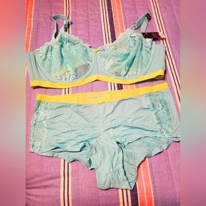 Bra and panty set from Lane Bryant 44DD and 18/20